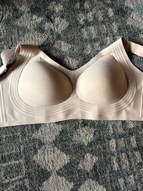 SHECURVE Wireless Bra - Nude, XL; NWT